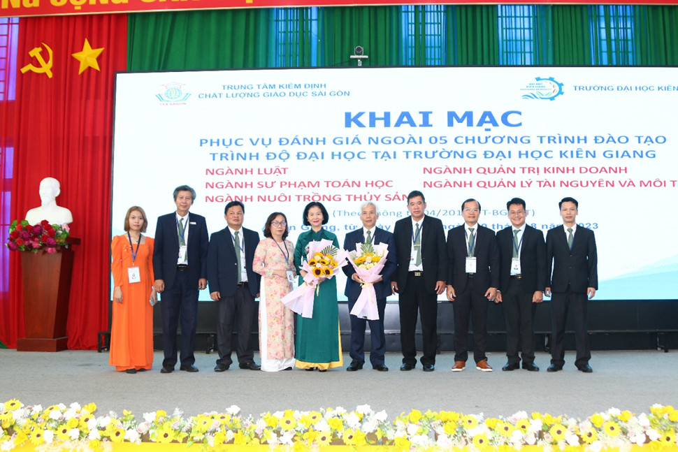 Khai mạc Khảo sát chính thức đánh giá chất lượng  05 chương trình đào tạo của Trường Đại học Kiên Giang