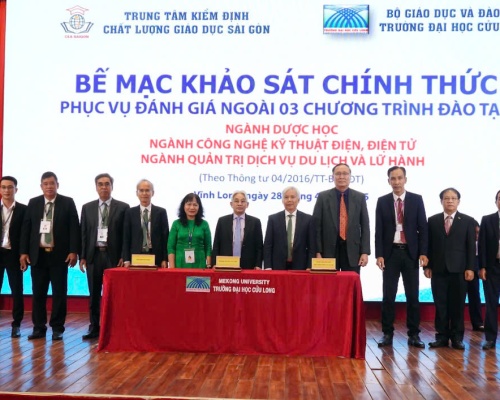 Bế mạc Khảo sát chính thức kiểm định chất lượng 03 chương trình đào tạo trình độ đại học của Trường Đại học Cửu Long